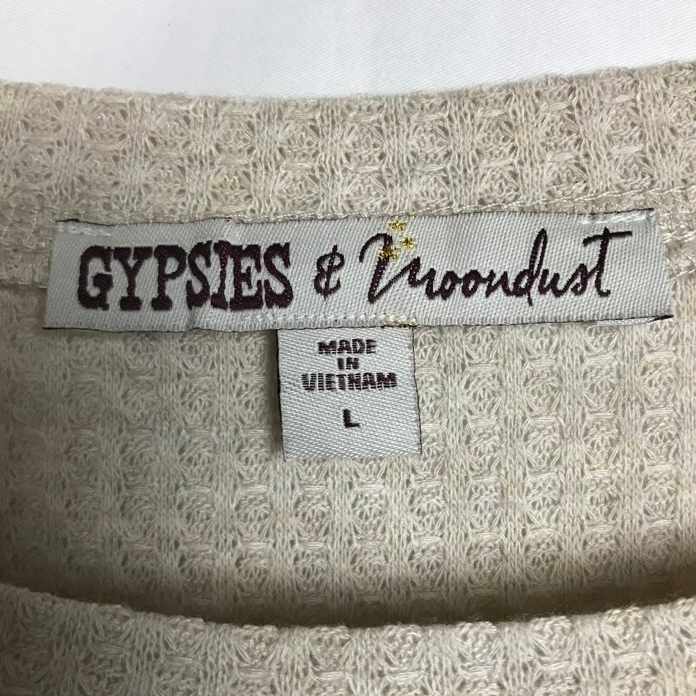 Gypsies & Moondust Juniors' Sheer-Sleeve Top - Picture 3 of 5